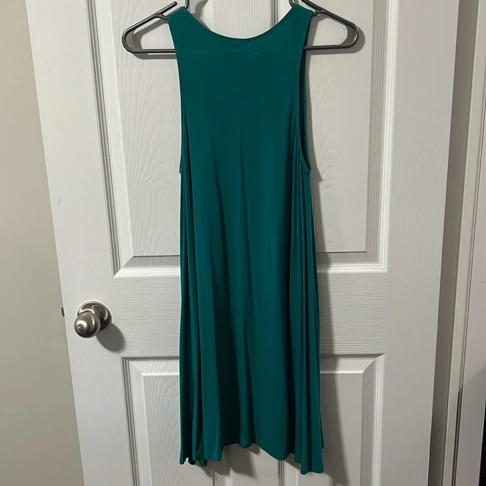 Dress - Picture 4 of 4